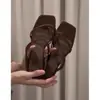 Sandalias romanas de verano para mujer para exteriores, con tiras para los dedos y tacón de cuña, color negro ultra fino y elegante; sandalias casuales retro de color marrón
