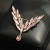Broche Exquisito de Cristal con Alas de Ángel para Mujer, Diseño Único, Pin de Solapa para Traje de Nicho, Accesorio Versátil de Regalo