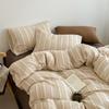 Conjunto de Roupa de Cama Três Peças em Algodão Lavado Macio e Amigo da Pele com Estampa Xadrez Listrado, Conjunto de Quatro Peças, Lençol de Cima, Capa de Edredom, Lençol com Elástico