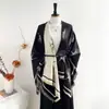 Chal de Viaje Estilo Bosque en Stock Otoño e Invierno Cachemira Sintética Bufanda Tejida con Hoja de Ginkgo Capa con Hendidura Ropa de Abrigo