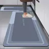 Alfombrilla de Piso para Cocina Fácil de Limpiar Transfronteriza Amazon Tira Larga Absorbente de Agua Secado Rápido Antideslizante Almohadilla para Pies Alfombrilla de Piso de Diatomeas para el Hogar