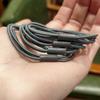 Venta directa de fábrica de cuero de alta elasticidad con cuerda para la cabeza de color negro fresco y pequeño de tres líneas, versión coreana