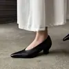 Zapatos de Mujer Retro para Viajar de Cuero de Caballo Lavado con Tacón Grueso Estilo Abuela Punta Fina Abierta en el Empeine para Todas las Estaciones Zapatos de Tacón Medio Elegantes con Tacón Grueso