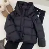 Chaqueta de Algodón Mujer Invierno 2026 Engrosada Cero Presión Corta con Capucha Petite Holgada Puffer de Pan Abrigo de Algodón Ropa de Abrigo