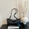 Colección Otoño 2026: Bolso de hombro liso, ligero y elegante para mujer, perfecto para ir al trabajo.; venta al por mayor de bolsos tote para mujer