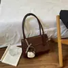 Este ano, as bolsas de axila de grande capacidade estão em alta para mulheres, e a nova coleção de 2026 apresenta bolsas de ombro estilosas e da moda.