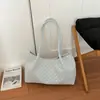 Bolso de hombro de lunares estilo coreano 2026, superficie suave versátil, gran capacidad, bolso de hombro para ir al trabajo, bolso de mano simple para estudiantes