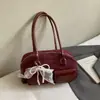 2025 Moda Retrô Simples Bolsa de Ombro Design de Nicho Nova Bolsa Feminina Outono e Inverno Personalizada Bolsa de Axila
