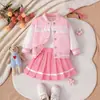 Chaqueta de Béisbol Patchwork Rosa y Blanca con Estampado de Letras + Falda Corta Plisada a Rayas, Conjunto Casual de Dos Piezas Estilo Academia para Niñas