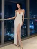 Vestido de noche blanco sin tirantes con escote en V pronunciado y doble abertura alta, corte ajustado, bodycon, vestido elegante para anfitriona de banquete