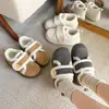 Sapatos femininos estilo Birkenstock com forro de fleece, novos sapatos femininos de inverno 2026, com sola grossa, antiderrapantes, quentes, botas de neve espessadas, sapatos peludos