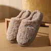 Pantuflas de algodón para hombres y mujeres, adecuadas para usar en interiores y exteriores en otoño e invierno, con una suela gruesa y antideslizante, una sensación afelpada, cálida y cómoda, y diseñadas para parejas