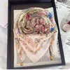 Bufanda de Seda con Hebilla Magnética Pequeña, Bufanda Cuadrada Versátil Nueva Resistente al Frío, Bufanda Decorativa de Moda Cálida Estilo Coreano para Mujer de Otoño e Invierno