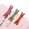 Nuevo clip cruzado simple y elegante color caramelo, clip para flequillo de color, horquilla de celebridad de Internet, pequeños regalos de promoción de WeChat