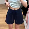 Shorts Esportivo Cinza para Mulheres, Novo Estilo Verão 2026, Caimento Solto Petite, Shorts de Cintura Alta Linha A Emagrecedor com Pernas Largas