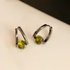 Brinco Redondo Torcido de Zircônia Europeu e Americano Estilo Doce Cool Personalidade Brincos Exagerados Acessórios de Brinco de Senso de Design de Nicho de Luxo Leve Atacado