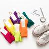 Nuevos Calcetines de Longitud Media de Color Fluorescente para Niños Calcetines Bordados de Smiley Calcetines Cortos de Algodón de Color Sólido de Moda para Niños y Niñas