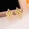 Pendientes de Zirconia de Aguja Plateada con Color Contrastante Geométricos Recortados en Forma de Rombo Moda Europea y Americana Pendientes Exagerados con Estilo Pendientes de Diseño de Nicho