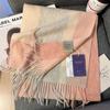 Bufanda de Lana 100% a Cuadros, Estilo Nuevo Invierno 2026, para Estudiantes Universitarios y Parejas, Elegante y Moderna, Versátil y Cálida