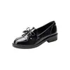 Sapatos Femininos de Couro Genuíno 2026 Outono Estilo Britânico Loafers Pretos Planos Couro Fino Macio Sapatos de Trabalho