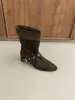 Botas de mujer 2026 nuevas de moda, botas de altura media que aumentan la estatura, botas de vaquero occidentales, botas retro de gamuza geniales para otoño e invierno
