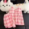 Estilo Novo de Verão 2026 Shorts com Suspensório com Bojos, Conjunto de Loungewear Xadrez Doce de Algodão Nuvem Feminino