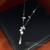 Collar de Flor Dorada para Mujer, Cadena Retro para Clavícula, Collar Sencillo y Elegante Incrustado de Diamantes, Regalo de San Valentín, Electrochapado en Oro Real