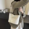 2024 Nuevo Estético Bolso Bucket para Viajero Pequeño Bolso Crowdsourcing Bolso de Mano de Moda para Mujer Casual Trendy Simple Bandolera