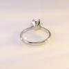 Anillo de diamantes Moxan redondos, anillo de diamantes con brazo de torsión de seis garras de medio quilate, anillo de diamantes de plata personalizado para bodas de mujer