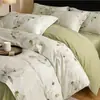 Encuentra el estilo acogedor con este juego activo de cuatro piezas 100% algodón eco-cepillado, cálido y grueso para invierno, con estampado digital, de Nantong bedding