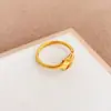 Anel Lele Jewelry Padrão Radiante Retro Europeu e Americano Banhado a Ouro 18K Anel Feminino Design de Nicho Luxo Acessível Estilo Versátil para Meninas