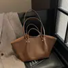 Bolsa Feminina de Grande Capacidade Transfronteiriça 2026 Nova Tendência Outono e Inverno Bolsa de Mão Retrô Bolsa de Ombro de Alto Padrão Bolsa Tote