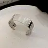 Fornecimento de Fábrica Pulseiras de Flor de Metal Pesado, Estilo Luxo Exagerado Europeu e Americano, Sensação de Alto Padrão, Joias Dropshipping para Site Independente Transfronteiriço