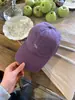 2025 Nueva Moda Retro Gorra de Béisbol Bordada de Copa Suave para Mujer Primavera y Verano Nueva Gorra de Visera Curva Pequeña Versátil