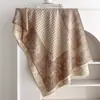 Bufanda Chal de Imitación Cachemir Jacquard Cruzado 185*65 con Diseño Floral de Pájaros y Cuadros Capa Cálida Ropa Exterior Fabricante de Comercio Exterior Venta al por Mayor