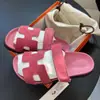 Nuevas sandalias de suela gruesa de verano, talla grande, con diseño de una sola tira, bloques de color, adecuadas para usar al aire libre, zapatos casuales para mujer, versátiles
