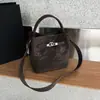 Bolsa Feminina Nova 2025 Transfronteiriça Bolsa de Mão Retrô Francesa Bolsa Saco Tendência Outono e Inverno Bolsa de Ombro Versátil Transversal