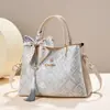 Bolso de mano bordado estilo chino para mujer, nuevo bolso tote versátil, bolso para mamá, bolso de boda, bolso cruzado, moda transfronteriza de moda