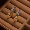 Pendientes de Doble Capa con Diamantes Huecos para Mujer, Diseño de Nicho, Hebilla de Oreja Circular Exquisita, Joyería de Oreja Simple con Sentido Avanzado de Ins