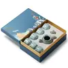 Juego de Té Celadón Kung Fu con Tetera de Paisaje en Relieve, Seis Tazas, Juego Completo en Caja de Regalo, Regalo Souvenir para Otros, Celadón Dehua