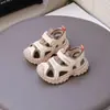 Sandalias Deportivas Cerradas para Niños 2026 Estilo Verano Bebé Suela Suave Transpirables Nuevos Zapatos para Niñas Zapatos de Playa para Niños Modernos