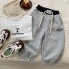 Calça Infantil 2026 Outono Nova Roupa Infantil Meninos Meninas Patchwork Blocos de Cor Bordada Casual Calça de Moletom Bebê Calça Longa Tendência