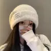 Gorro holgado estilo coreano con borde enrollado para adelgazar la cara, tejido fino para clima frío para mujer, nuevo 2025, turbante casual versátil