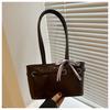 Bolsa de Ombro Feminina 2025 Nova Moda Design de Nicho Couro Sintético Patente Couro Bolsa de Axila Bolsa Bagel Bolsa Tote para Deslocamento Diário