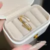 Anel Popular de Pérola de Cristal com um Toque de Luxo Discreto, Design de Luxo Leve, Anéis de Casal Ajustáveis Abertos para Mulheres