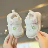 Sapatos Antiderrapantes de Solado Macio para Bebês e Crianças Pequenas Primavera e Outono Malha Respirável Sapatos de Princesa para Bebês Velcro Sapatos para Meninas Venda por Atacado