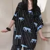 Pijama Familiar de Algodón y Seda para Mujer para Primavera, Otoño y Verano, Estilo Nuevo con Mangas Tres Cuartos y Pantalones Largos, Hecho de Algodón Artificial, Adecuado para Usar al Aire Libre, Conjunto Estampado