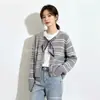 Cárdigan de punto a rayas con lazo de bufanda de seda estilo coreano para mujer, estilo suave de principios de otoño, cuello redondo, abrigo corto de punto de un solo botón