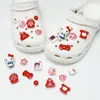 Nuevos dijes de resina para zuecos al por mayor: lindos diseños de dibujos animados, versátiles flores para zapatos de mariposa, flores de burbujas y decoraciones de animales