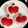 Otoño e Invierno Terciopelo Rojo Encaje Manzana Roja Peluche Accesorios Accesorios DIY Pasador Broche Accesorios Decoración